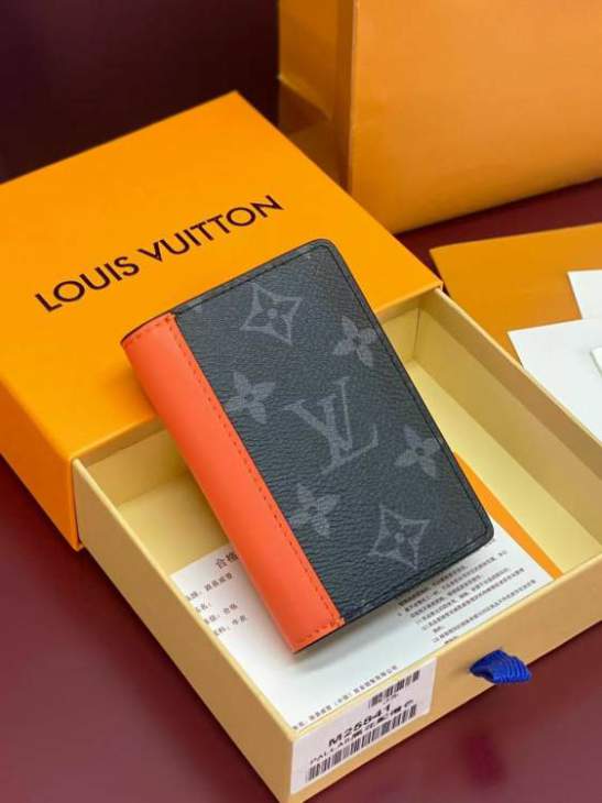 Picture of Louis Vuitton Wallets _SKUfw223582885fw